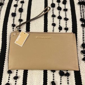 NWT Michael Kors clutch wristlet